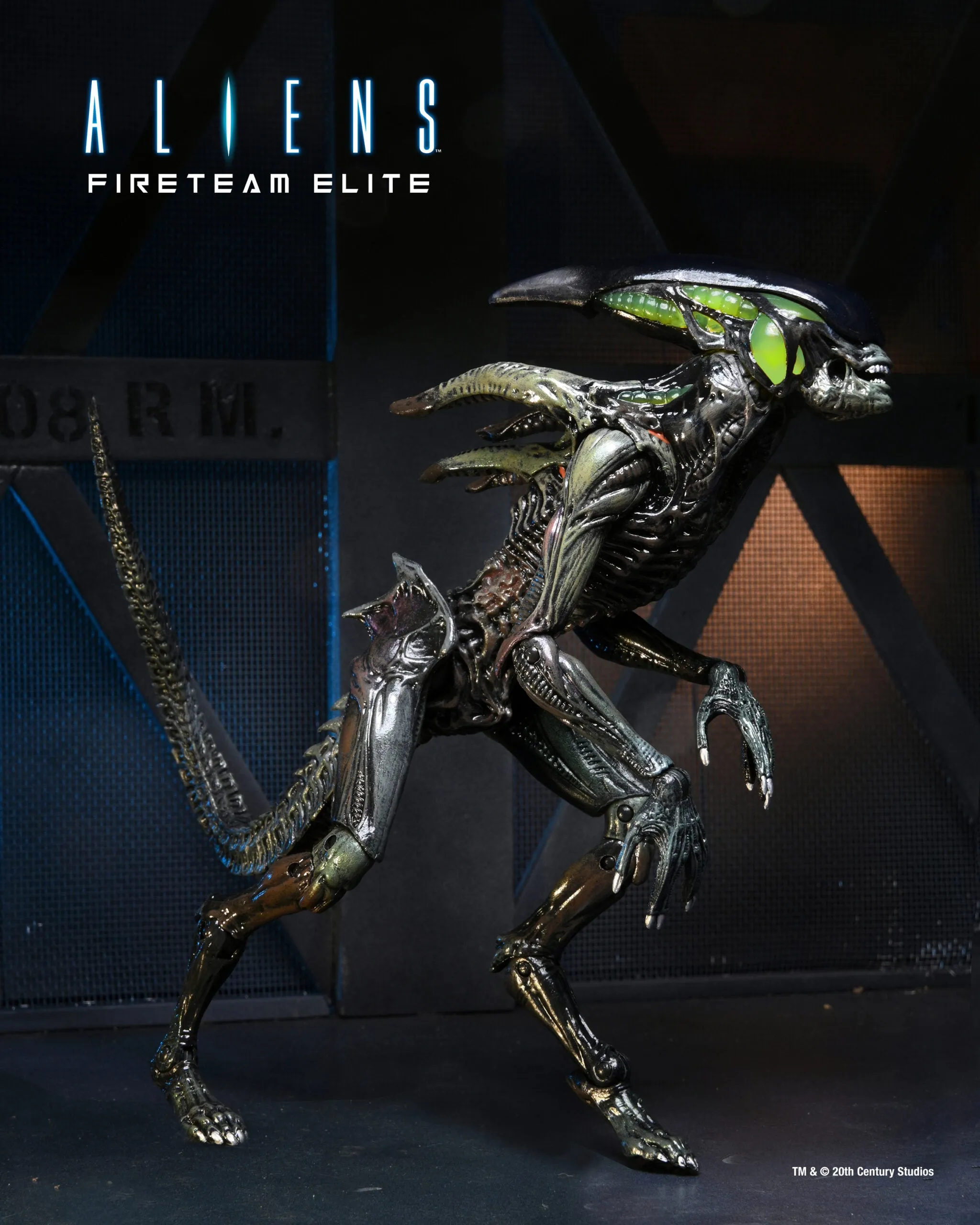 Aliens: Fireteam Elite Series 2 Burster & Spitter Alien 7″ Scale Action Figures - NECA