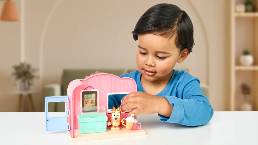 Bluey Series 10 Ice Cream Shop Mini Playset